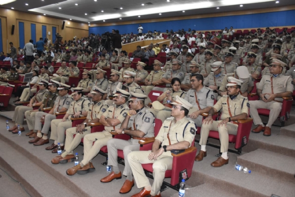 ગાંધીનગર ખાતે કાર્યક્રમ યોજાયો ગાંધીનગર ખાતે કાર્યક્રમ યોજાયો