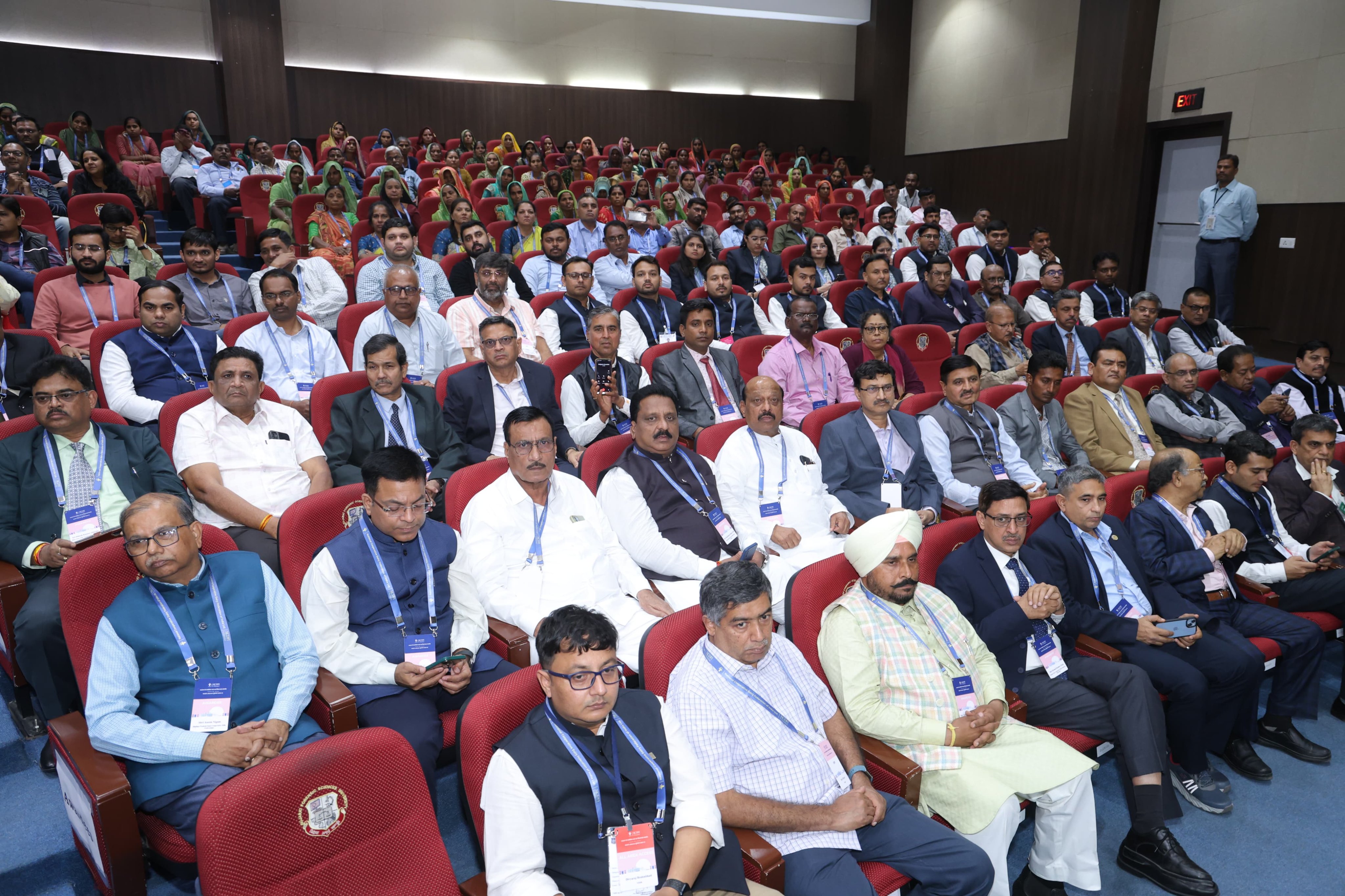 અમિતભાઈ શાહે ગાંધીનગરથી વર્ચ્યુઅલી શિલાન્યાસ કર્યો અમિતભાઈ શાહે ગાંધીનગરથી વર્ચ્યુઅલી શિલાન્યાસ કર્યો