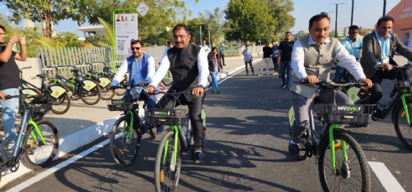 મેયર, ડે.મેયર, ચેરમેન ઉપસ્થિત રહ્યા